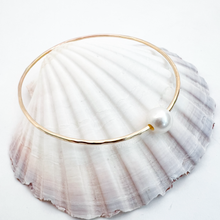 Load image into Gallery viewer, Beach Bangle with Freshwater Pearl