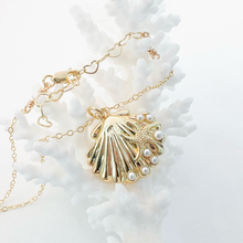Load image into Gallery viewer, Reef Scallop Necklace