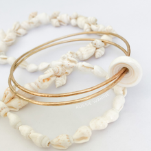 Load image into Gallery viewer, Linked Beach Bangles with Puka Shell - Aussie Wahine
