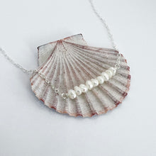 Load image into Gallery viewer, Pearl Bar Necklace - Aussie Wahine