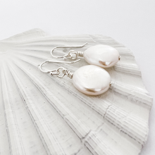 Load image into Gallery viewer, Keshi Pearl Earrings