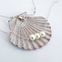 Load image into Gallery viewer, Trinity Pearl Necklace - Aussie Wahine
